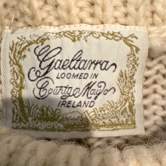 Vintage Gaeltarra Irish Cream, Grey, and Lavender Patterned Wool Sweater - Picture 2 of 9